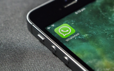 WhatsApp sfida le bufale e limita l’inoltro dei messaggi